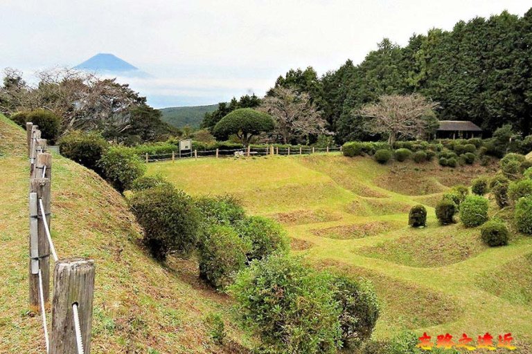11 山中城西櫓障子堀前眺望富士山