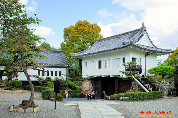 本丸門2階「犬山城管理事務所」