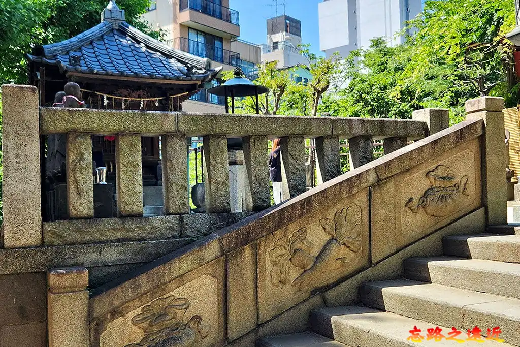 入口石階大根與巾着