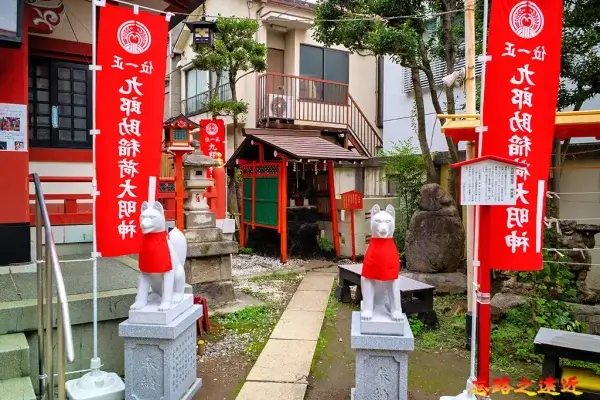 吉原神社內大河劇使用的白狐像
