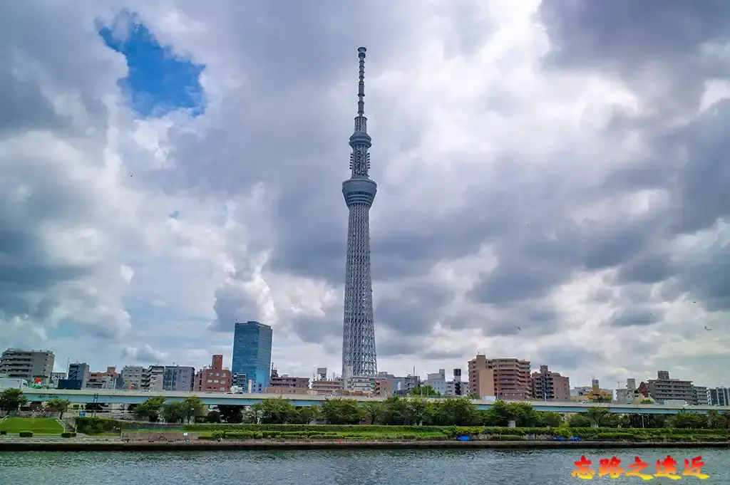 隅田川畔眺望晴空塔