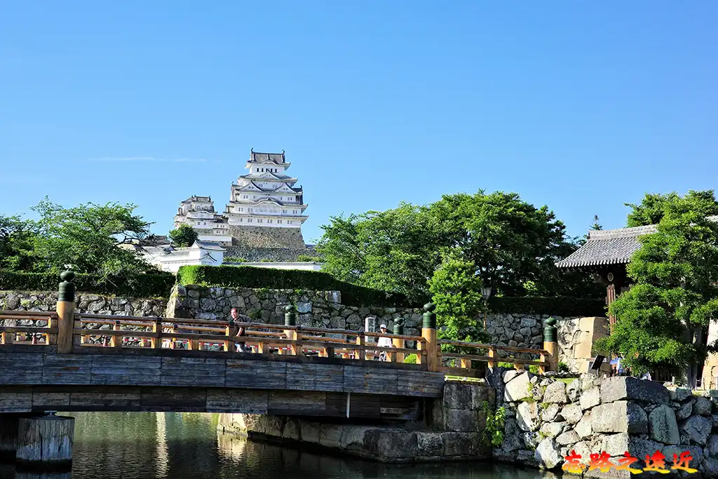姬路城櫻橋門前天守
