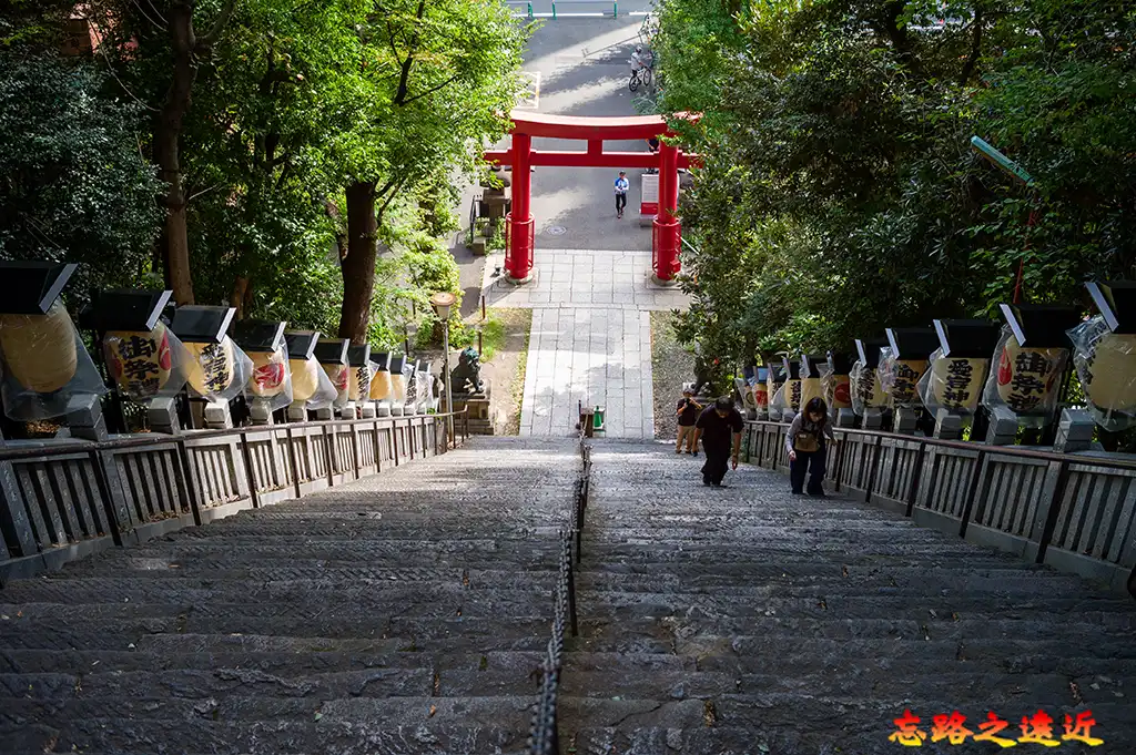 愛宕神社陡峭的出世之石段