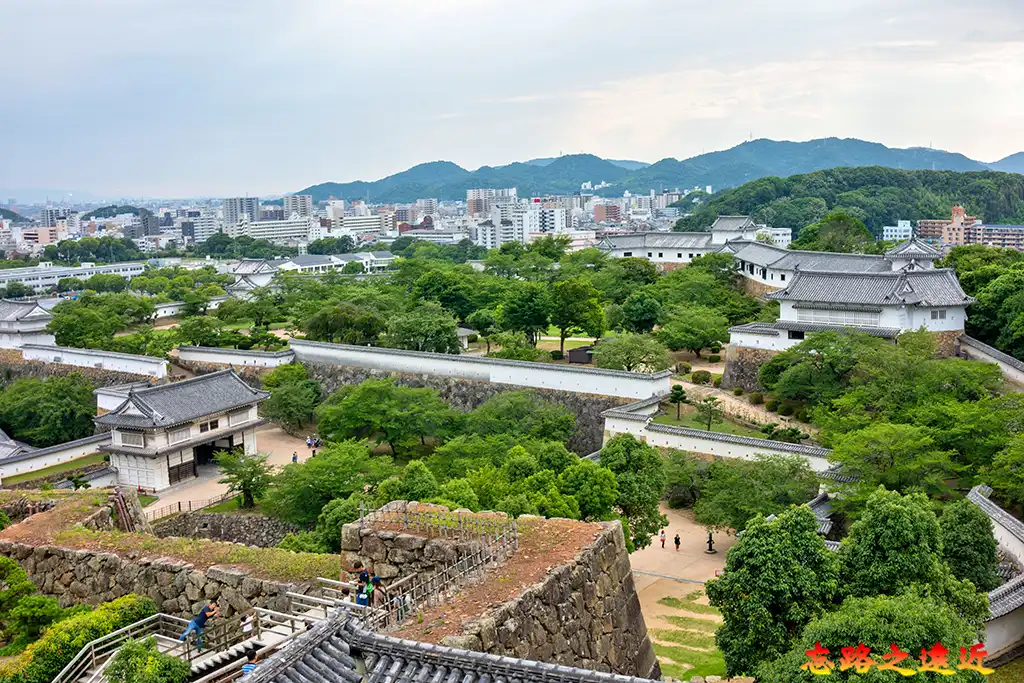 姬路城天守眺望「化粧櫓」與「百間廊下」