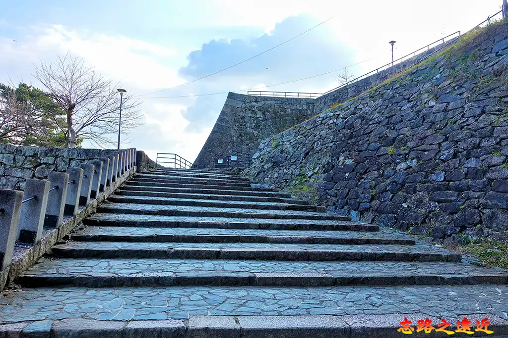 【日本百大名城62】近畿篇-和歌山城~日本三大連立式平山城的御三家名城 21 和歌山城表坡