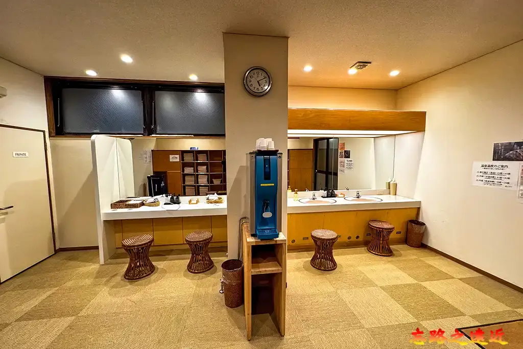 笑 函館屋 溫泉浴場脫衣室