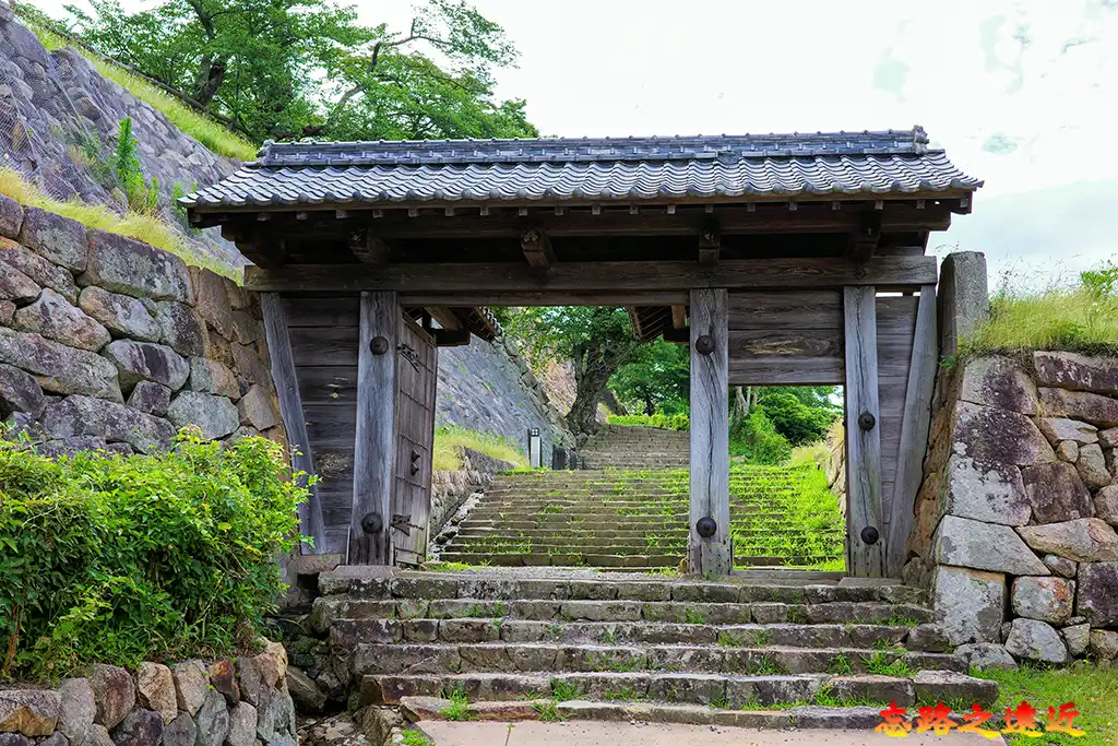 鳥取城「西坂下御門（中仕切門）」