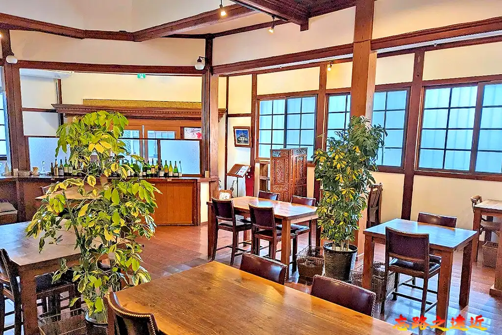 白壁俱樂部內部