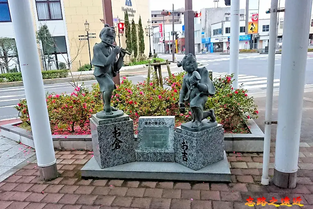 倉吉站前小倉小吉雕像