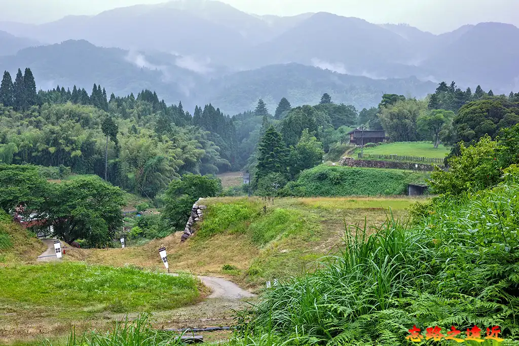 【日本百大名城65】中国篇-月山富田城~山陰地區首屈一指的巨型山城 9 月山富田城七曲前眺望下方各曲倫
