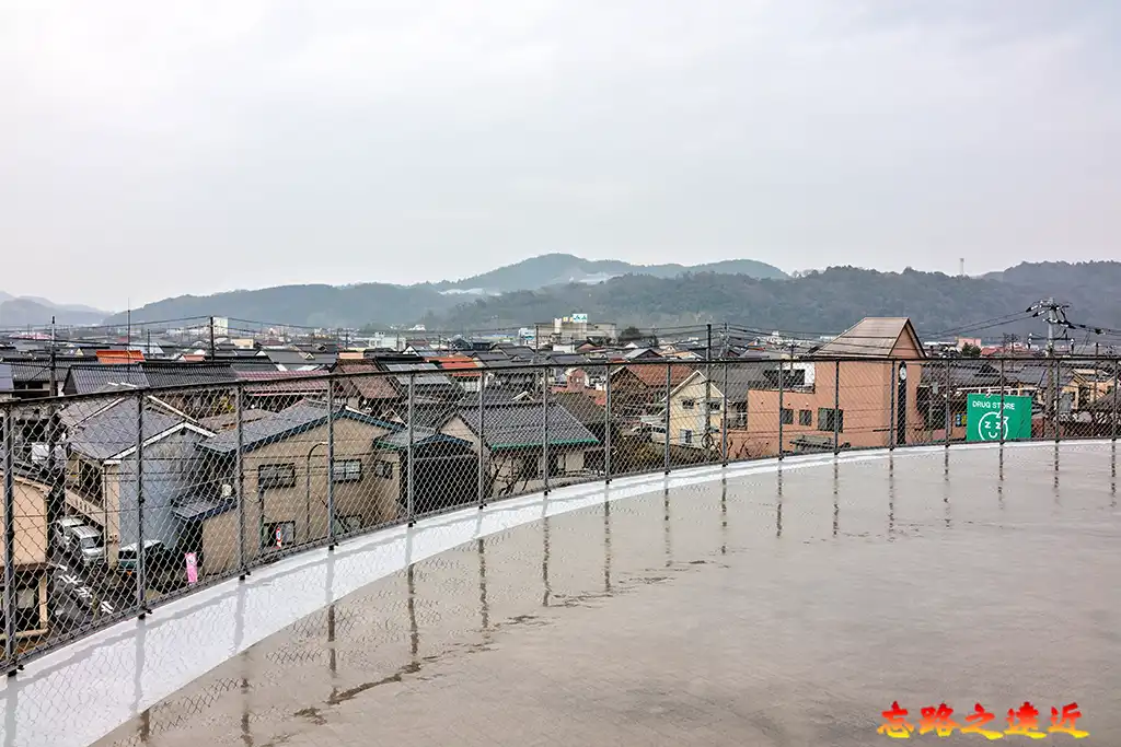 倉吉圓形劇場三樓外圍陽台