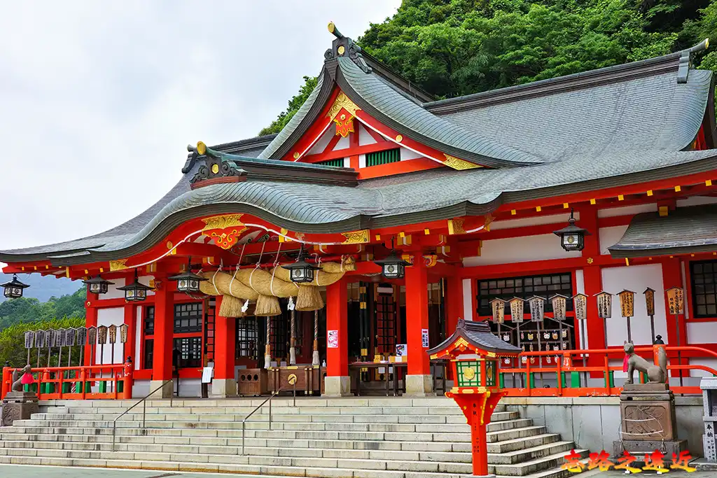 太皷谷稻成神社 社殿
