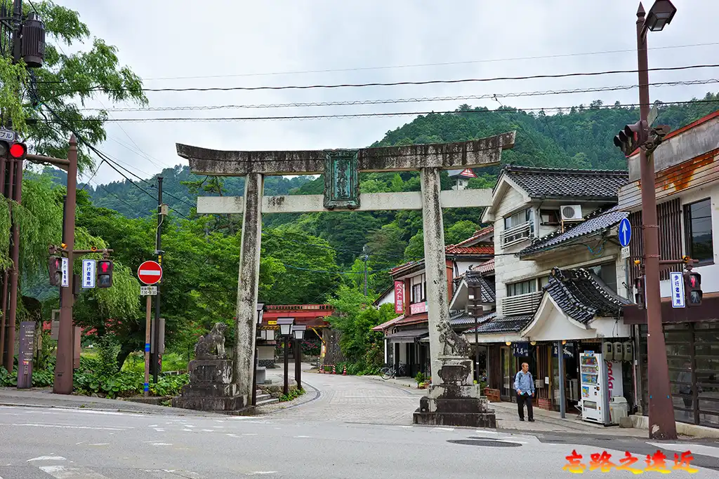 「津和野川」岸邊鳥居