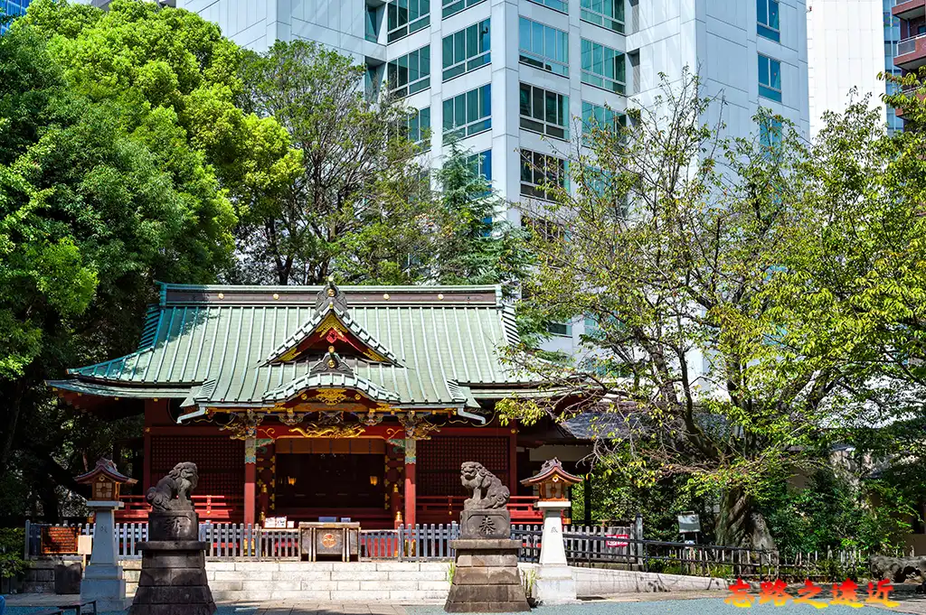 金王八幡宮社殿正面金王櫻