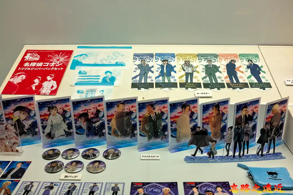 青山剛昌故鄉館柯南相關商品展示櫃