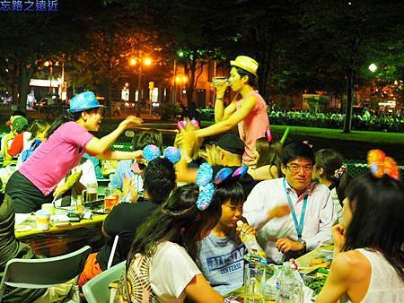 【北海道.札幌】北海道自駕旅行~~在「札幌啤酒節」中,喝啤酒做公益 15 pic pimg tw look2up 1407737042 3523255873 m jpg