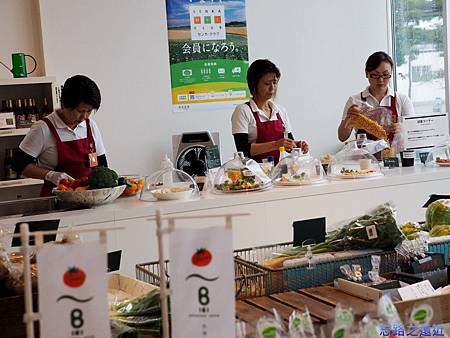 pic pimg tw look2up 1412411910 2808772154 m jpg