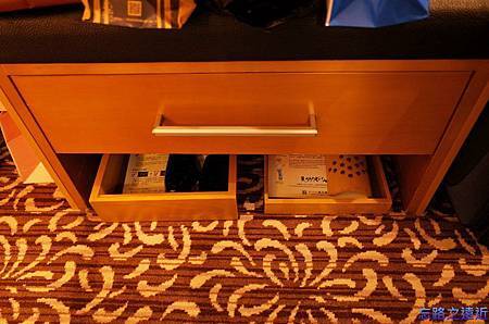 pic pimg tw look2up 1427784692 2782217610 m jpg