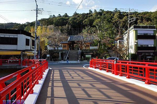 pic pimg tw look2up 1432876500 3630017533 n jpg