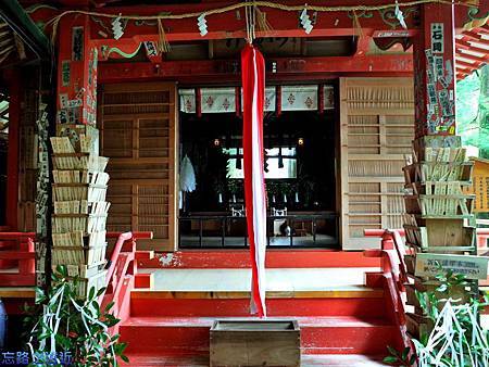 pic pimg tw look2up 1442121365 1396770604 m jpg