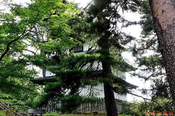 【東北.青森】日本國寶天守,僅存12天守之一的「弘前城」夏日散策(含:交通方式) 14 pic pimg tw look2up 1488096402 1537842685 n jpg
