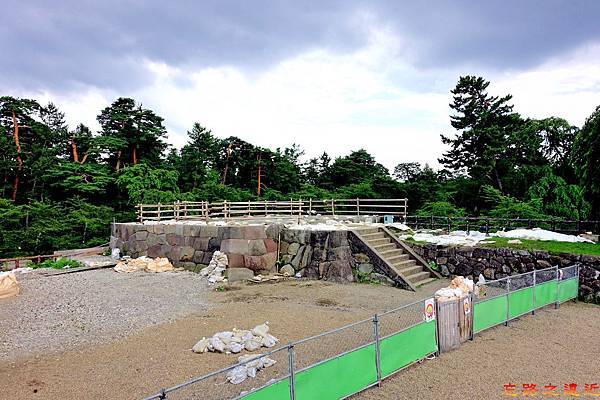 【東北.青森】日本國寶天守,僅存12天守之一的「弘前城」夏日散策(含:交通方式) 22 pic pimg tw look2up 1488096429 1067800807 n jpg