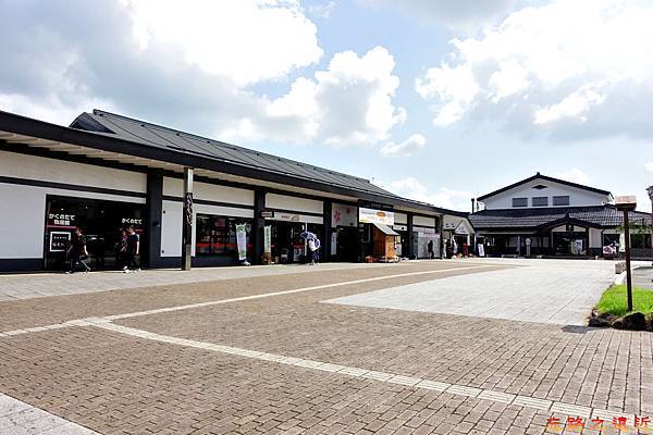 pic pimg tw look2up 1492164760 2478880371 n jpg