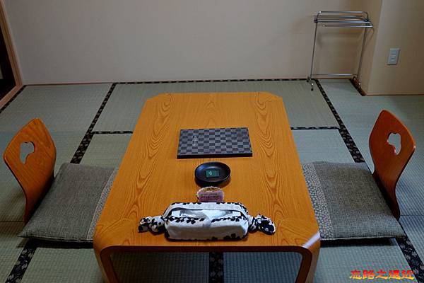 pic pimg tw look2up 1521622658 3797371359 n jpg