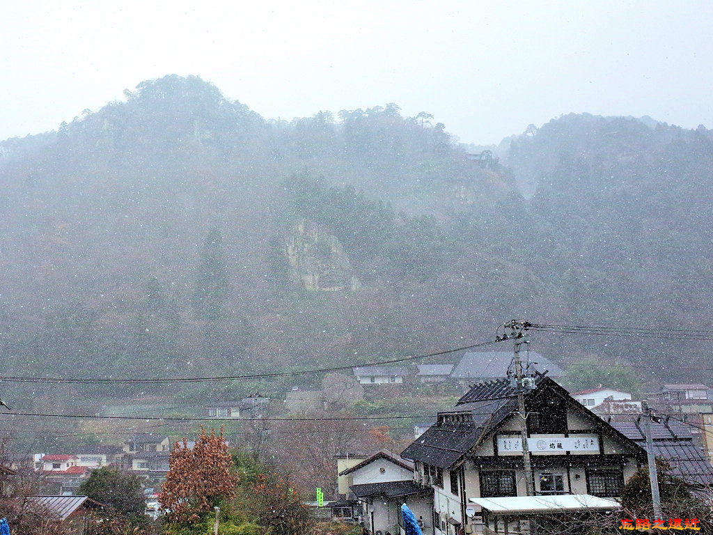 pic pimg tw look2up 1533266056 2587292583 jpg