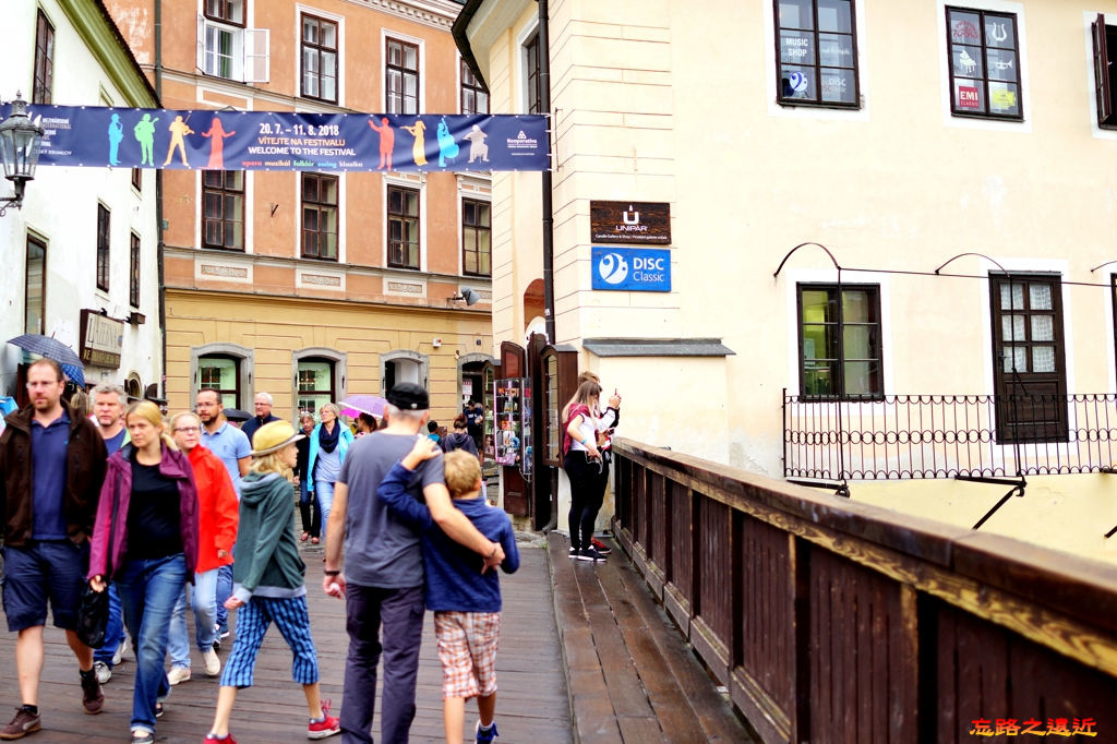 pic pimg tw look2up 1535184094 4195208883 jpg