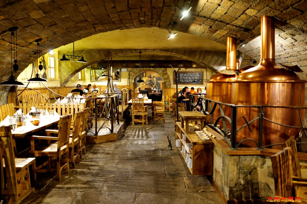 【捷克.卡羅維瓦利 (Karlovy Vary)】到溫泉小鎮散步喝溫泉(含交通、購物) 12 pic pimg tw look2up 1535184299 3622938158 jpg