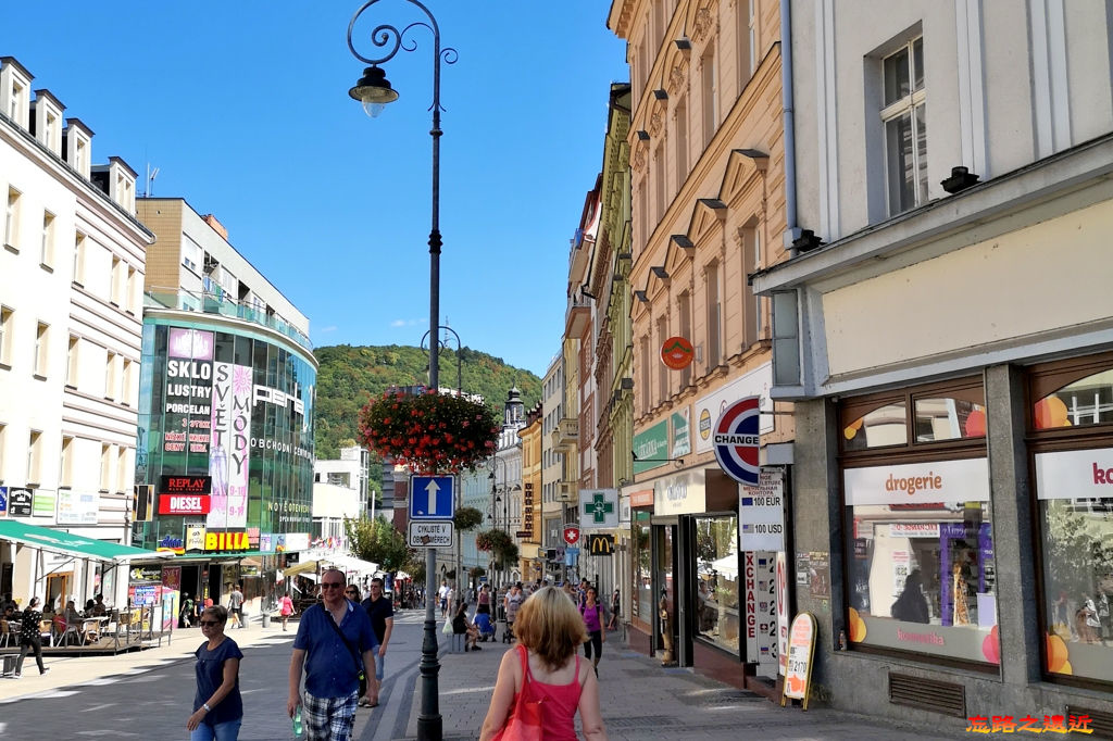 【捷克.卡羅維瓦利 (Karlovy Vary)】到溫泉小鎮散步喝溫泉(含交通、購物) 15 pic pimg tw look2up 1535184301 2015097799 jpg