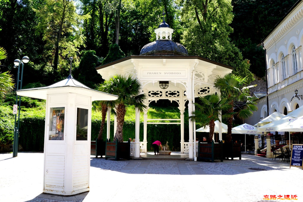 【捷克.卡羅維瓦利 (Karlovy Vary)】到溫泉小鎮散步喝溫泉(含交通、購物) 23 pic pimg tw look2up 1535184308 2054925337 jpg