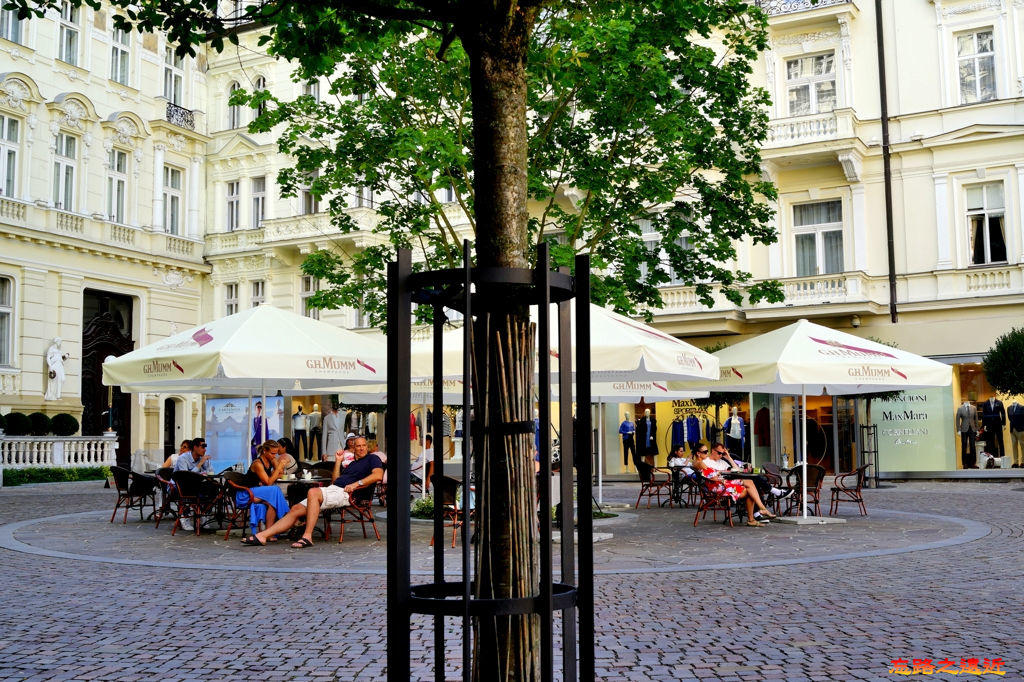 【捷克.卡羅維瓦利 (Karlovy Vary)】到溫泉小鎮散步喝溫泉(含交通、購物) 41 pic pimg tw look2up 1535184318 1573829991 jpg
