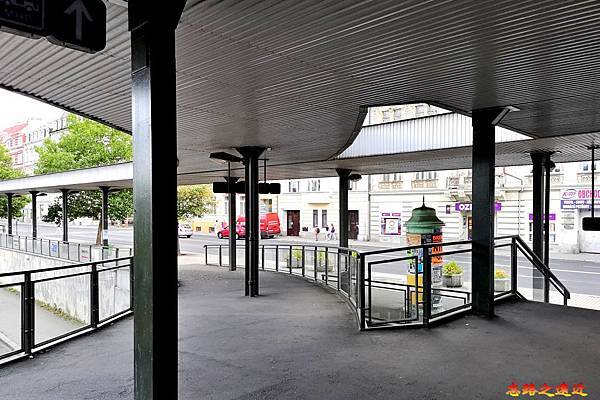 【捷克.卡羅維瓦利 (Karlovy Vary)】到溫泉小鎮散步喝溫泉(含交通、購物) 6 pic pimg tw look2up 1561087205 1694722996 n jpg