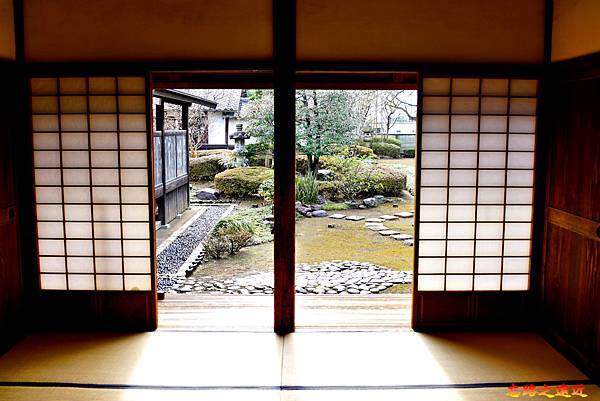 pic pimg tw look2up 1600920350 520081256 g n jpg