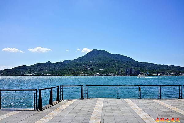 pic pimg tw look2up 1601955579 2432597165 g n jpg