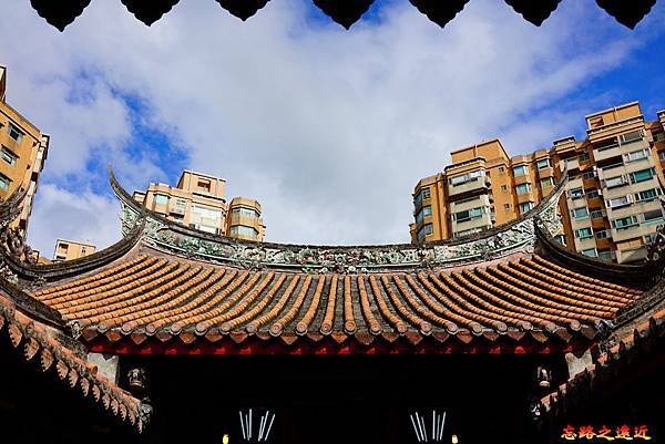 【新北.淡水】一次逛完「淡水四大廟」(福佑宮、祖師廟、龍山寺、鄞山寺) 61 pic pimg tw look2up 1602826853 3202616872 g n jpg