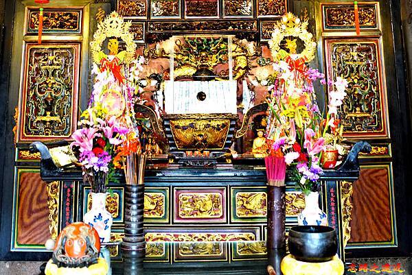 【新北.淡水】一次逛完「淡水四大廟」(福佑宮、祖師廟、龍山寺、鄞山寺) 68 pic pimg tw look2up 1602826861 4005615939 g n jpg