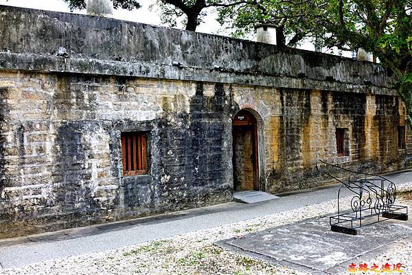 pic pimg tw look2up 1605937502 2928542945 g n jpg