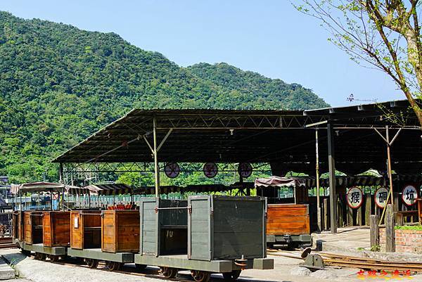 【新北.猴硐】猴硐散步系列~~運煤橋 (瑞三大橋) 賞盡基隆河秀麗風光 (含運煤橋周邊景點) 15 pic pimg tw look2up 1616745107 4046607524 g n jpg