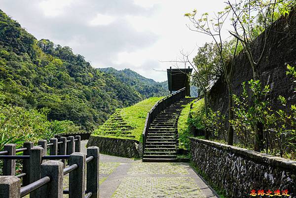 pic pimg tw look2up 1617766359 2238834503 g n jpg