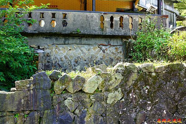 pic pimg tw look2up 1618543495 3295023590 g n jpg