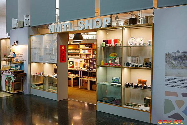 【台南.中西區】「國立台灣文學館」-全台第一座文學博物館,古蹟迷、文學迷必訪! 14 pic pimg tw look2up 1627456697 1555841868 g n jpg