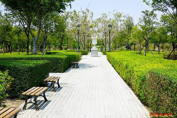 pic pimg tw look2up 1629171887 3272621209 g n jpg