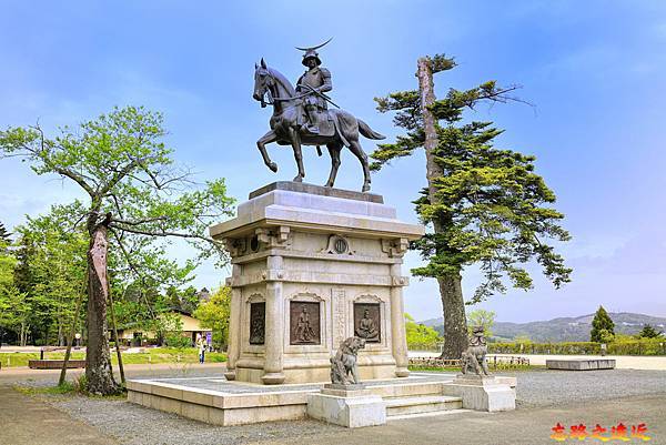 pic pimg tw look2up 1685594069 4011326399 g n jpg