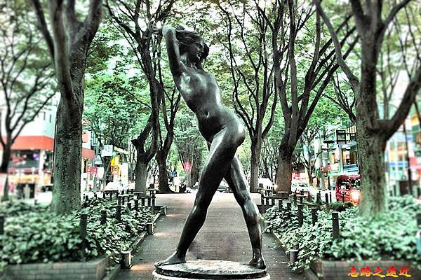 pic pimg tw look2up 1688619128 3797513190 g n jpg