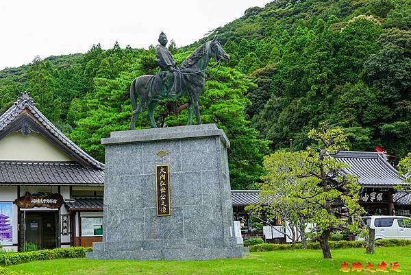 pic pimg tw look2up 1711942844 3493917378 g n jpg