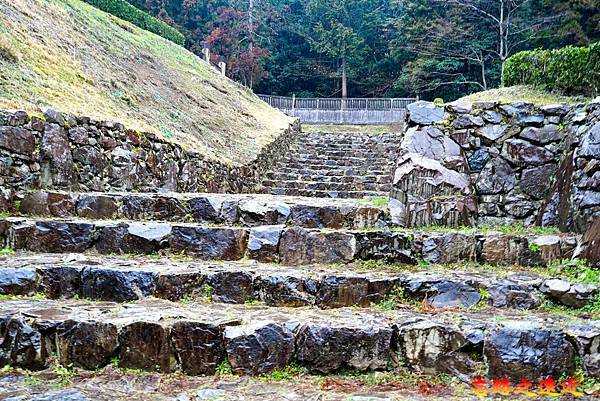 【日本百大名城22】關東篇-八王子城~戰國末期關東巨大山城,悲劇與靈異之城,日本五大山城之一 (Hachiouji Castle) 10 pic pimg tw look2up 1723780273 2793313199 g n jpg