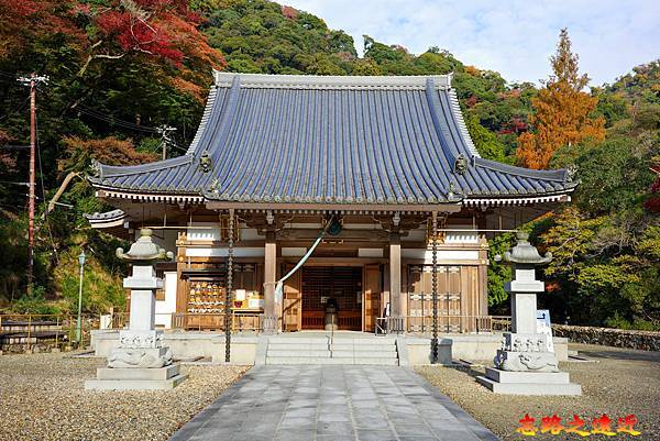 【關西.大阪】賞楓景點~~箕面公園楓紅之旅 超詳細介紹 (京阪箕面站-瀧安寺-箕面大瀧-1目千本) 18 pic pimg tw look2up 1724315500 1701984951 g n jpg